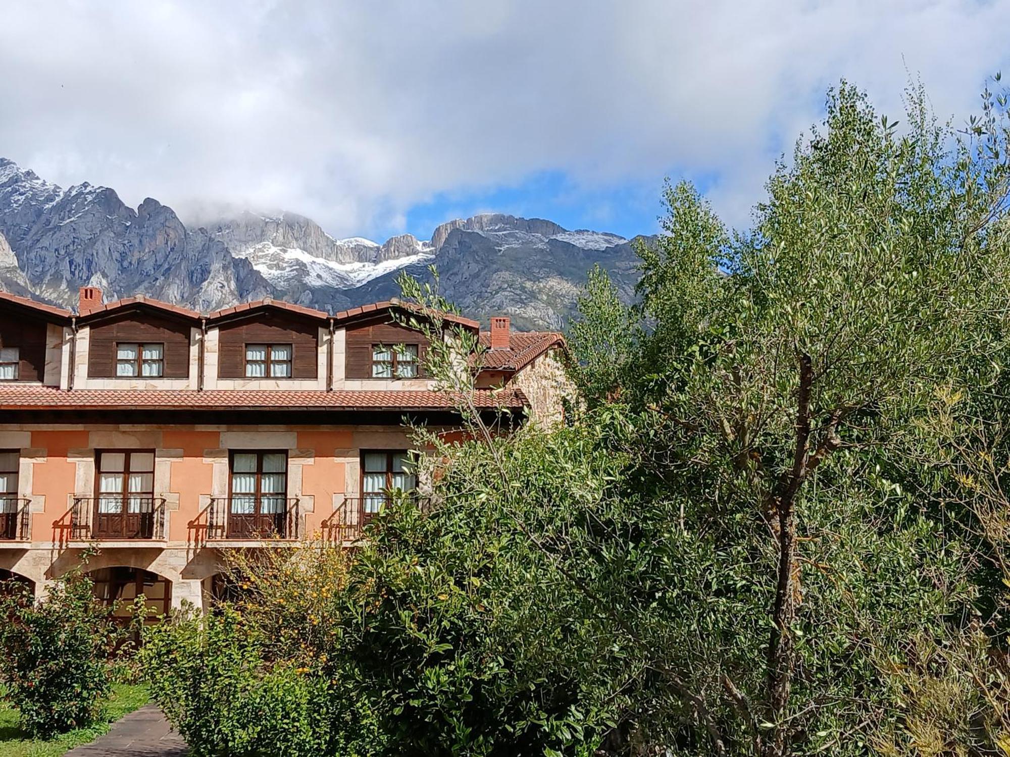 Picos De Europa Suites And Rooms Turieno Екстериор снимка